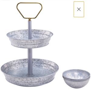 Galvanized 2 tier round serving stand w/bowls